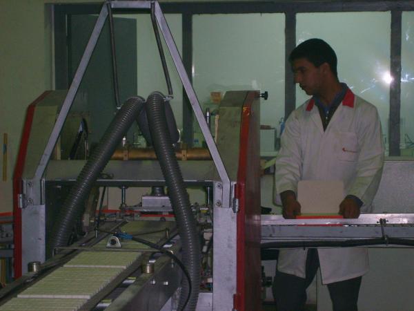 ПОЛНОСТЬЮ АВТОМАТИЧЕСКАЯ ЛИНИЯ ДЛЯ ПРОИЗВОДСТВА ПРЕССОВАННОГО САХАРА МОДЕЛЬ T.    T.    O.    R-345